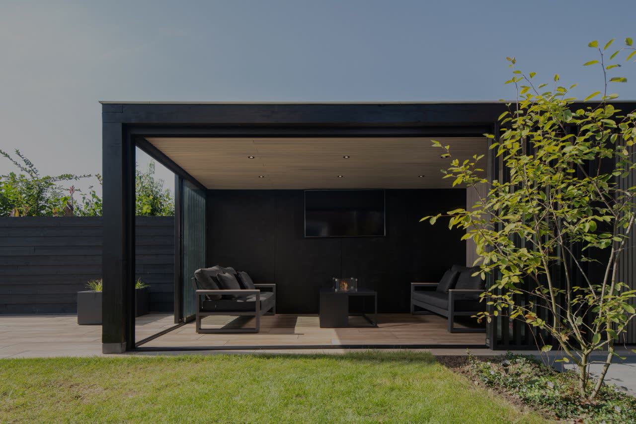 Exclusief zwarte overkapping — FLOW